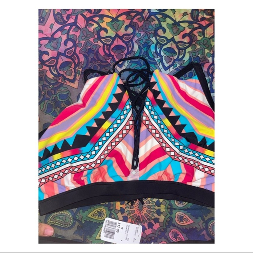Forever 21+ Aztec Colorblocked Bikini Set. Size 1X. - Picture 2 of 6